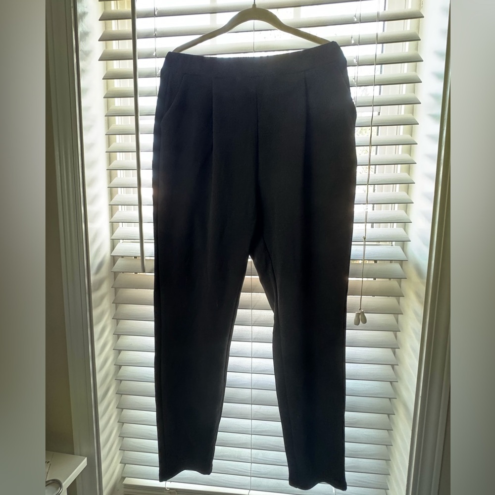 Black pleated trousers - NEW WITH TAGS